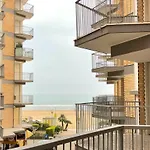 RESIDENCE CENTRO COMMERCIALE - WALTERIGATO Apartments SOLO PER FAMIGLIE